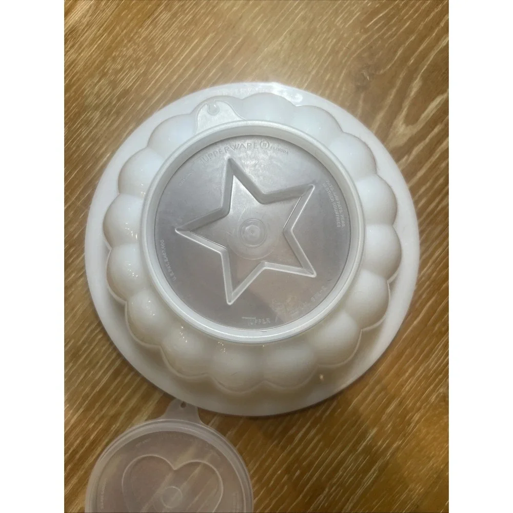 Tupperware Vintage Jello Mold Jel-N-Serve w/ Lid d‎ & Star, tree, tulip, heart